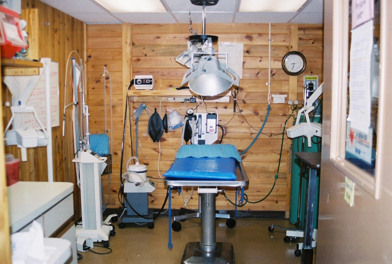 image-235960-surgery_room.jpg